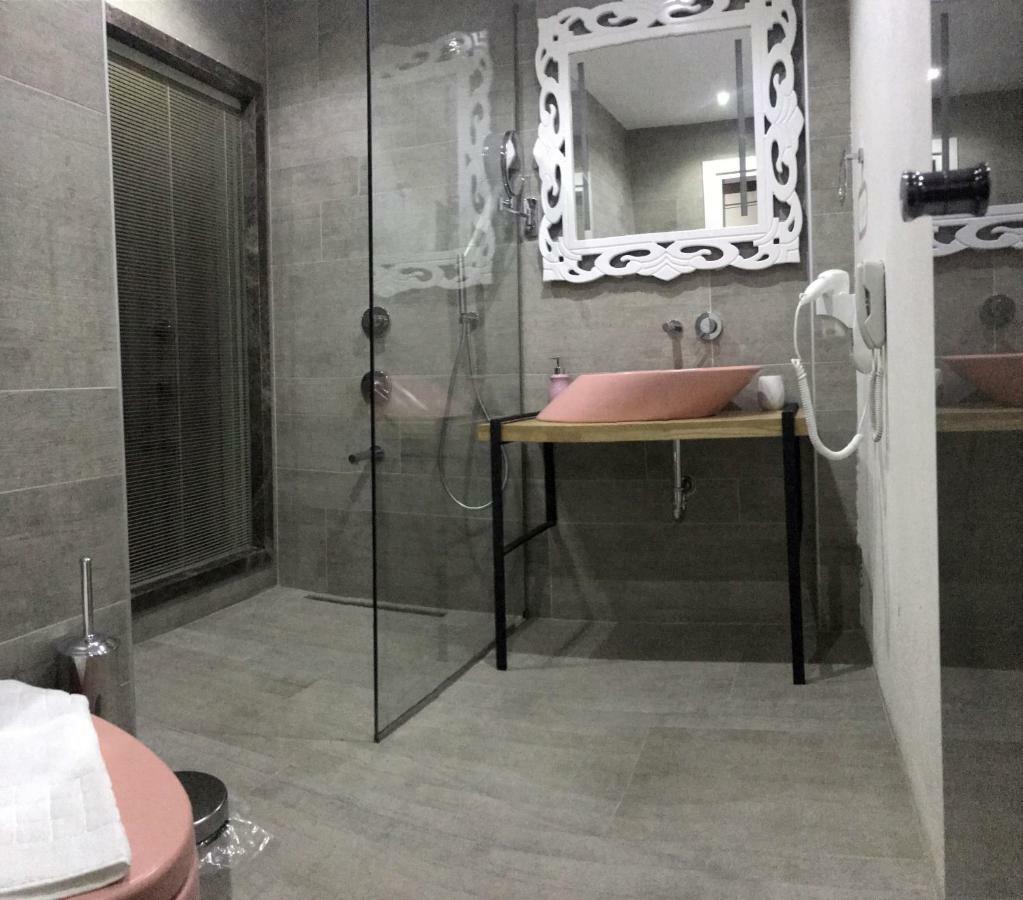 Ferush Boutique Hotel Urla Ngoại thất bức ảnh